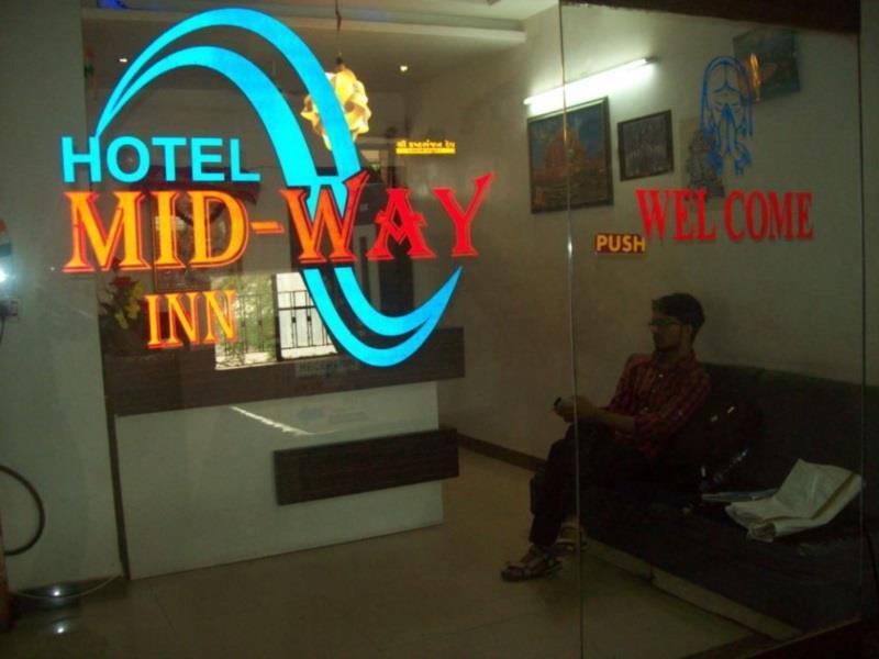 Hotel Mid - Way Inn Gandhinagar Exterior photo